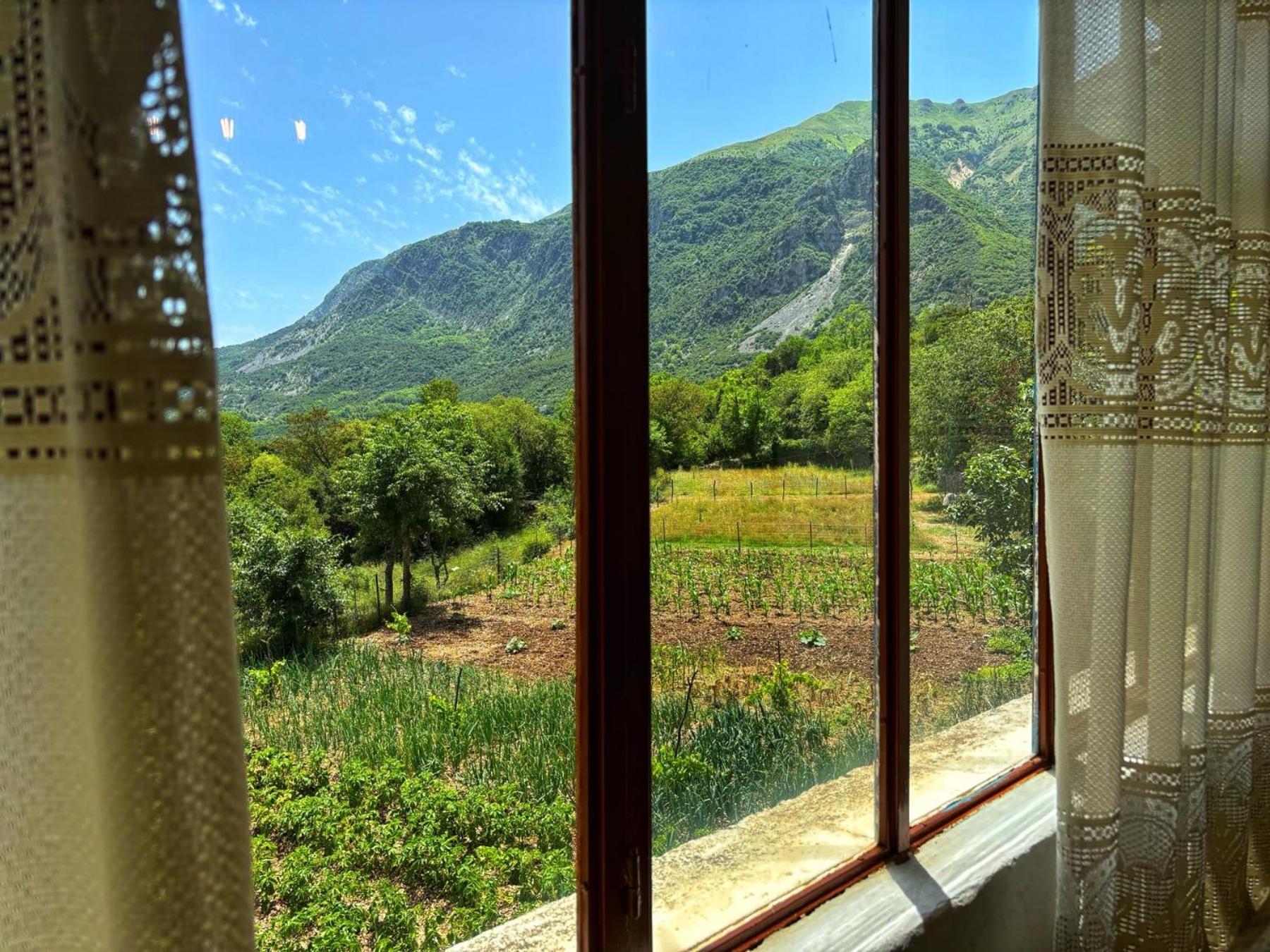 Georgaras Accommodation Platanoussa Esterno foto